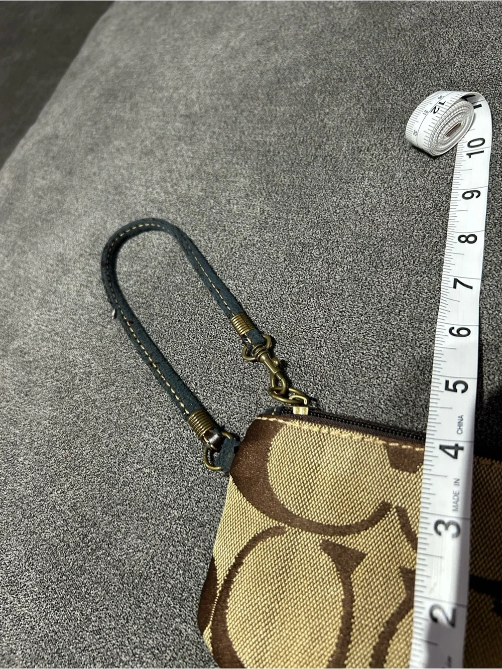 Coach vintage Signature Pattern Wristlet in Beige and Brown